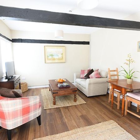 Woodstock Suites Charlton  Ngoại thất bức ảnh