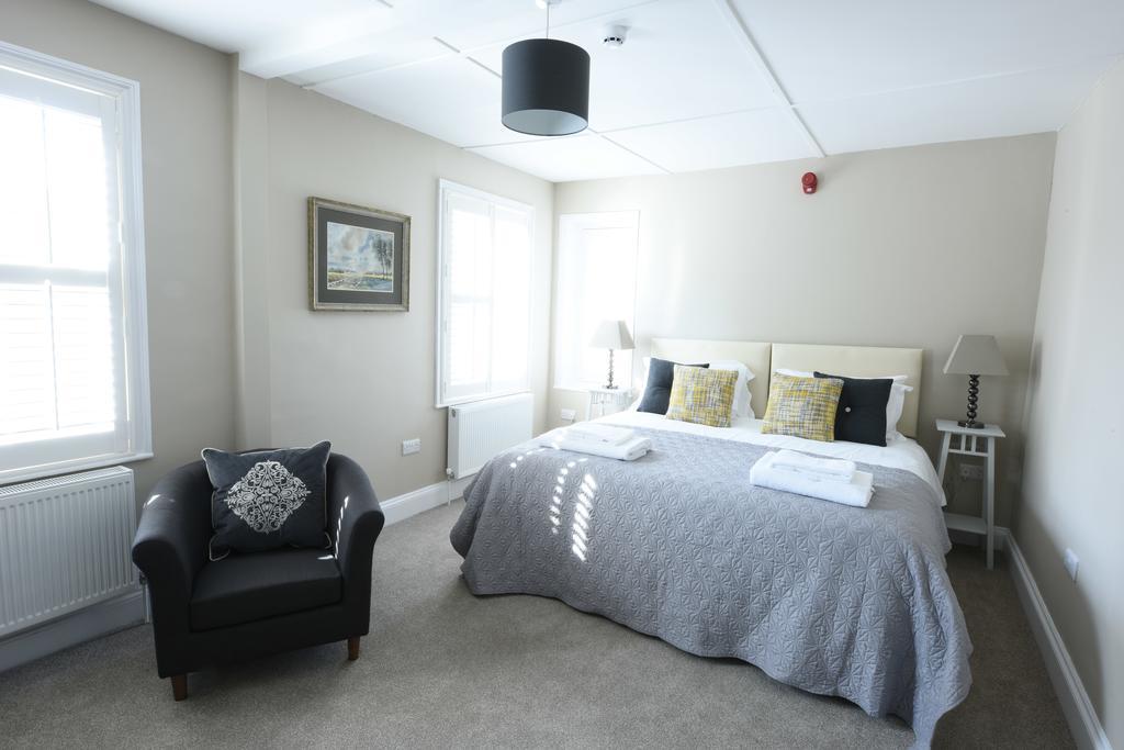 Woodstock Suites Charlton  Ngoại thất bức ảnh